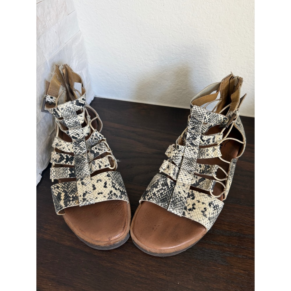 Free People Snakeskin Gladiator Platform Sandals Lace Up Lug Sole Zip Back 10